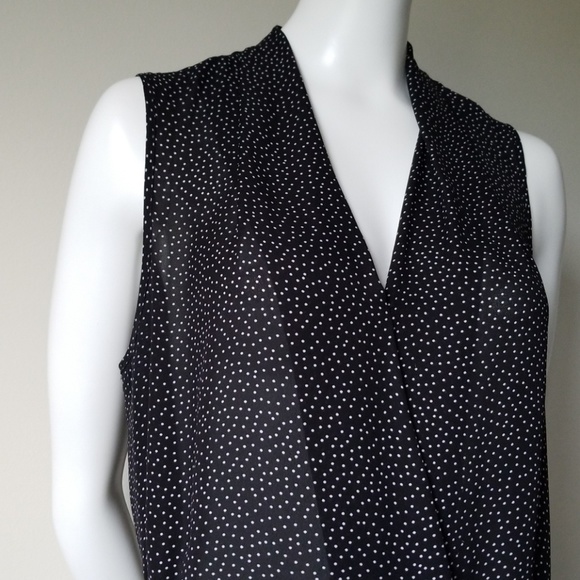 Sleeves Less Black & White Blouse - Size Large - Picture 3 of 8